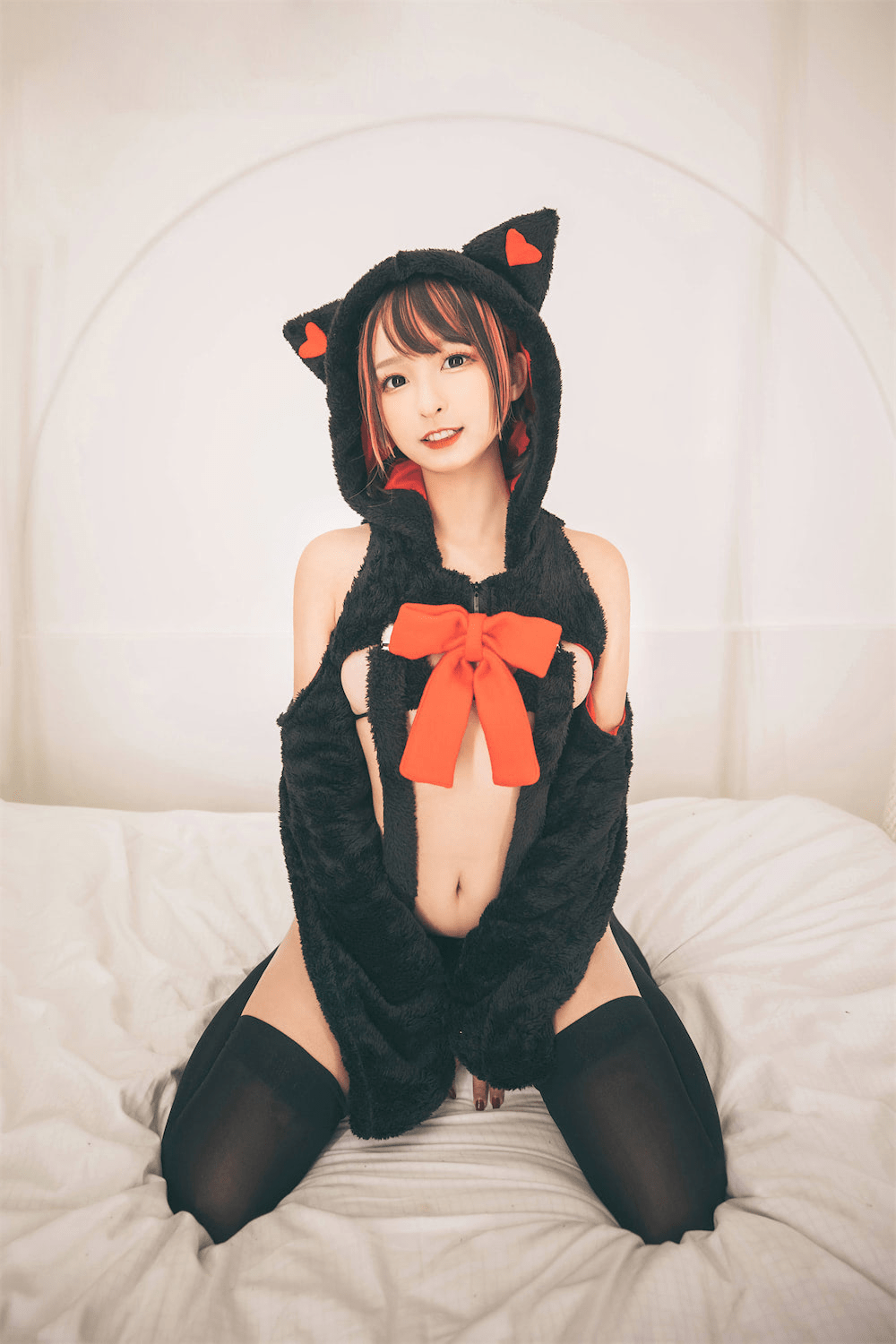 Đọc truyện hentai Tuyển tập Albums siêu phẩm Cosplay - Chap 854 - Kagura board Midwinter NO.072 Black and white cat (Absolute project) + 2V