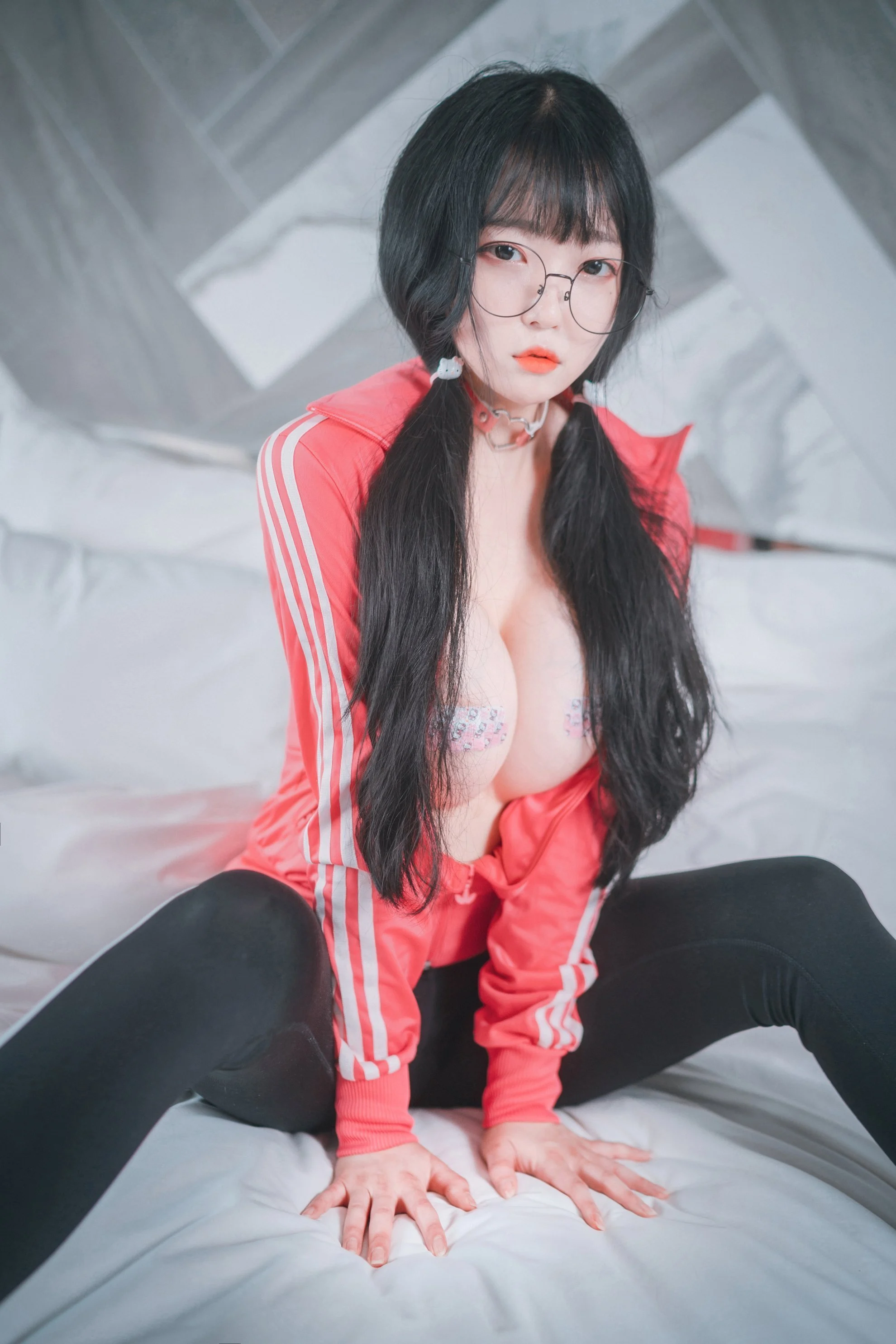 Đọc truyện hentai Tuyển tập Albums siêu phẩm Cosplay - Chap 901 - [DJAWA] Aram - Hot Pink Jersey!
