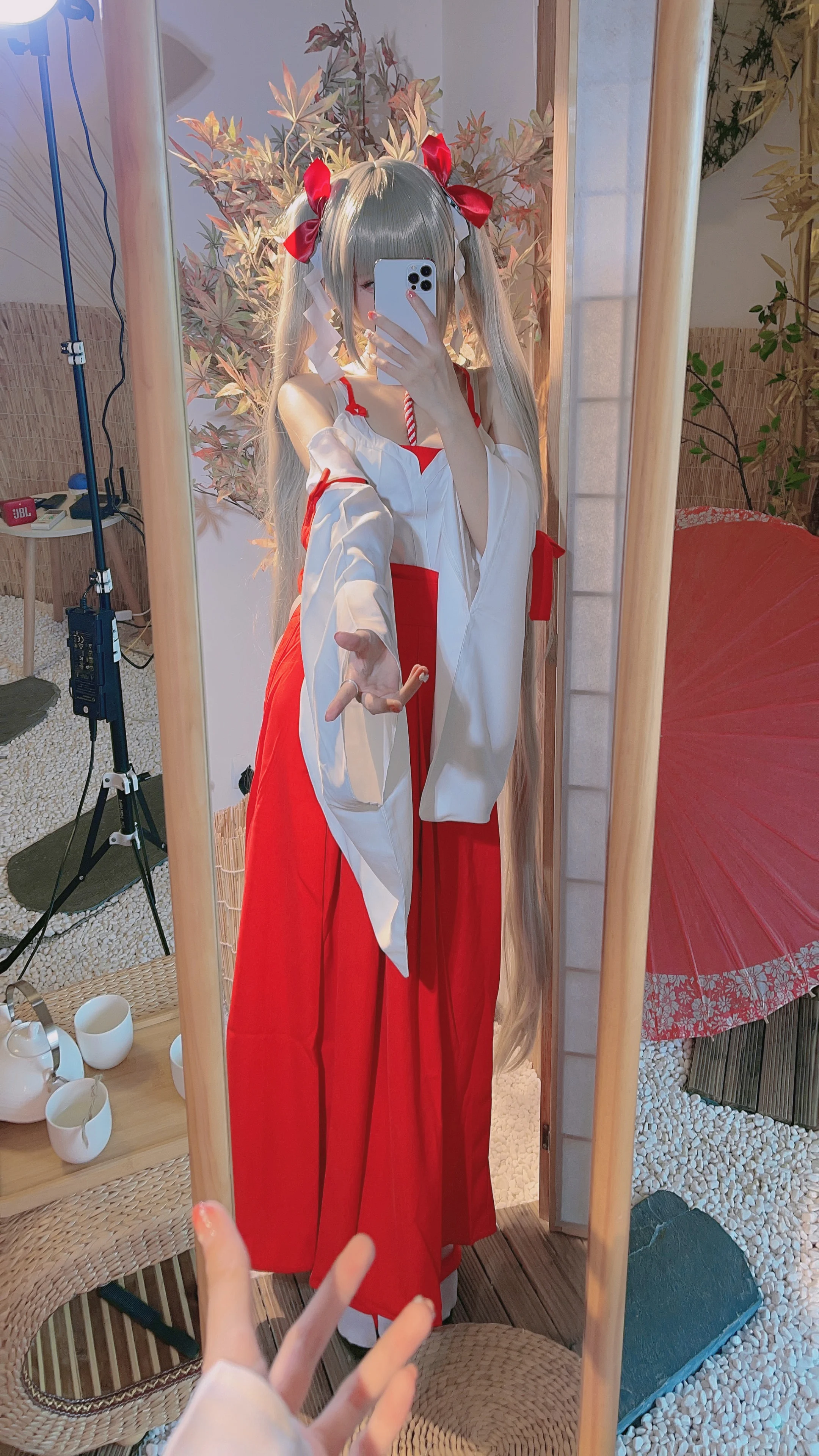Đọc truyện hentai Tuyển tập Albums siêu phẩm Cosplay - Chap 594 - miko sauce - Awesome witch