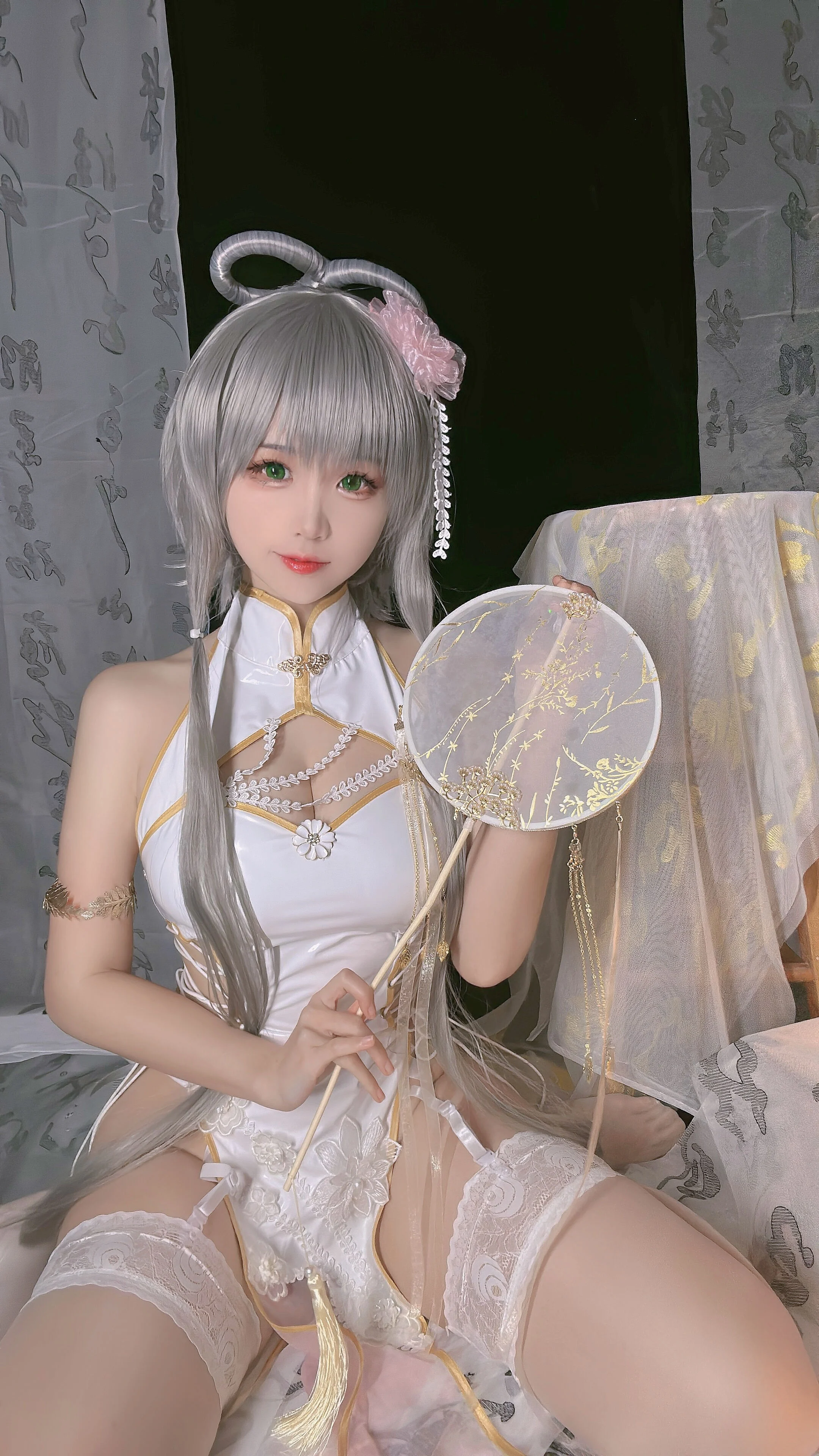 Đọc truyện hentai Tuyển tập Albums siêu phẩm Cosplay - Chap 366 - miko sauce ww - Luo Tianyi cheongsam