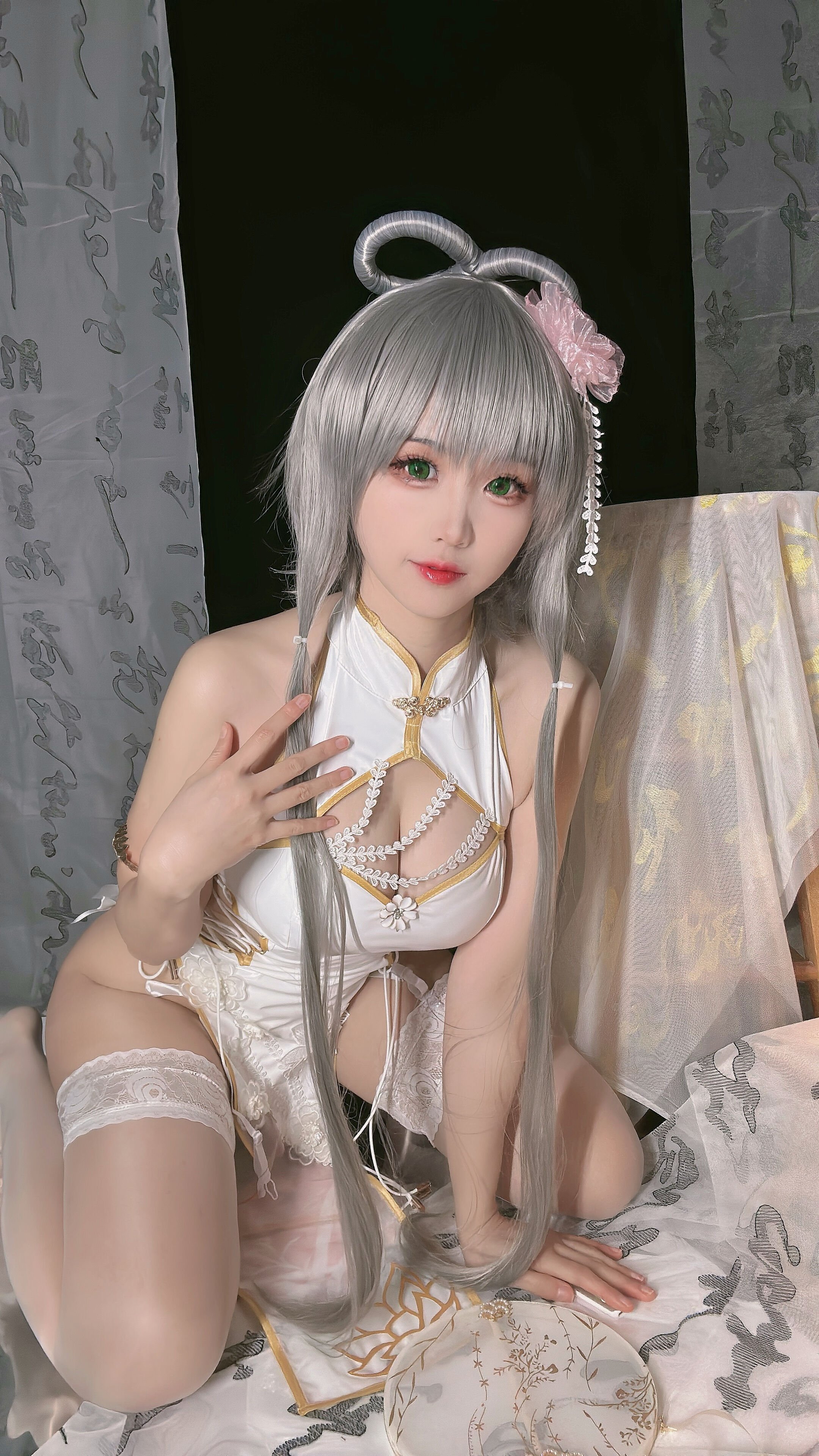 Đọc truyện hentai Tuyển tập Albums siêu phẩm Cosplay - Chap 366 - miko sauce ww - Luo Tianyi cheongsam