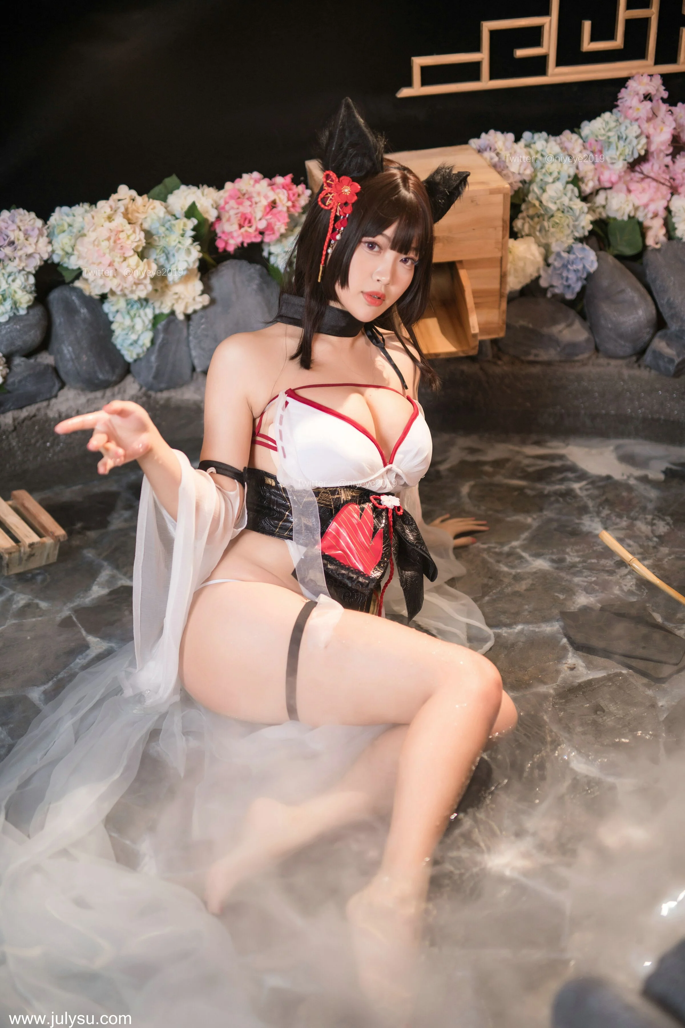Đọc truyện hentai Tuyển tập Albums siêu phẩm Cosplay - Chap 613 - Bai Yeye - Azur Lane - Amagi