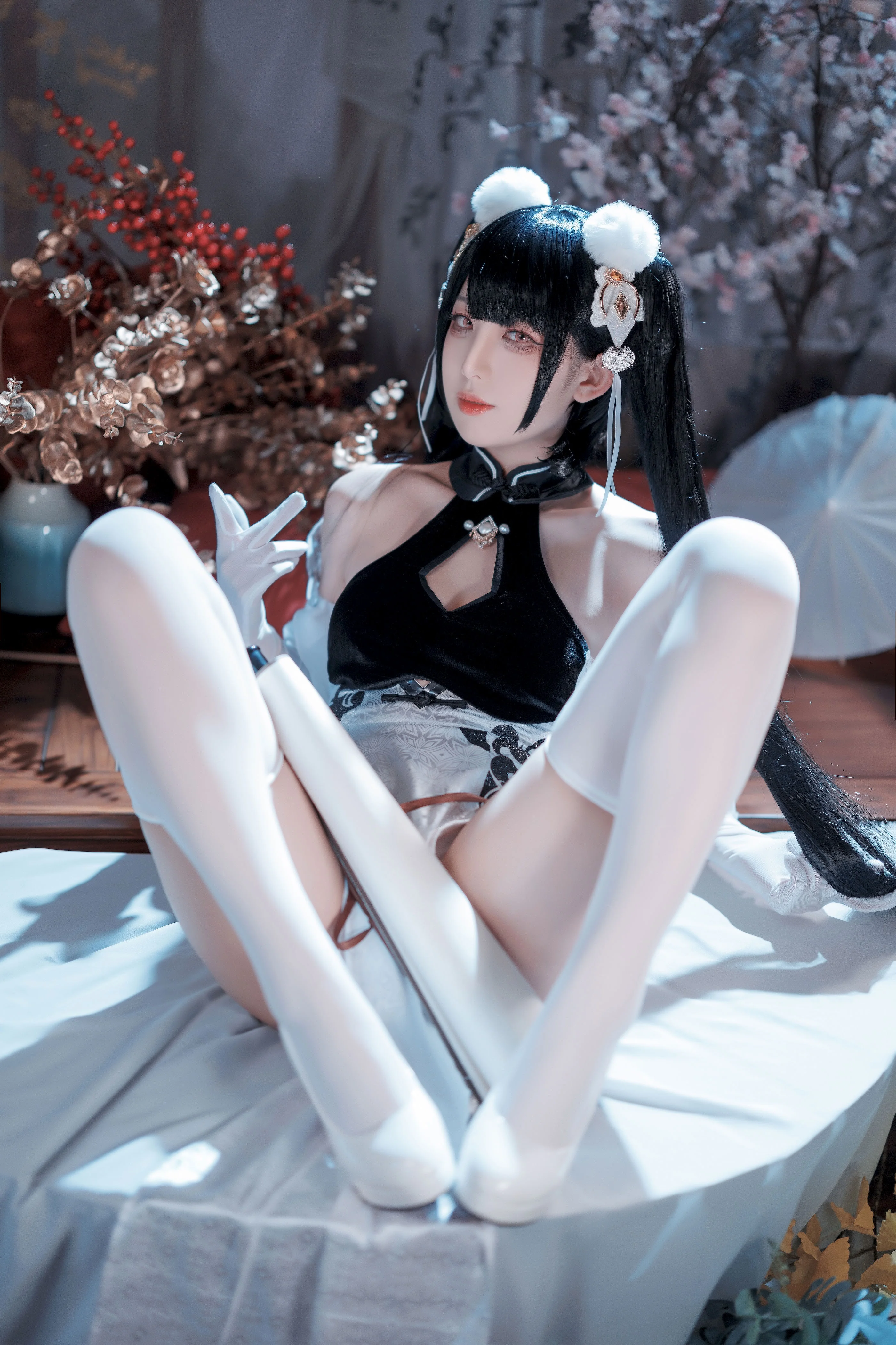 Đọc truyện hentai Tuyển tập Albums siêu phẩm Cosplay - Chap 1170 - The Frontier V - Azur Lane Peter Strasser Erotic Books and Jade
