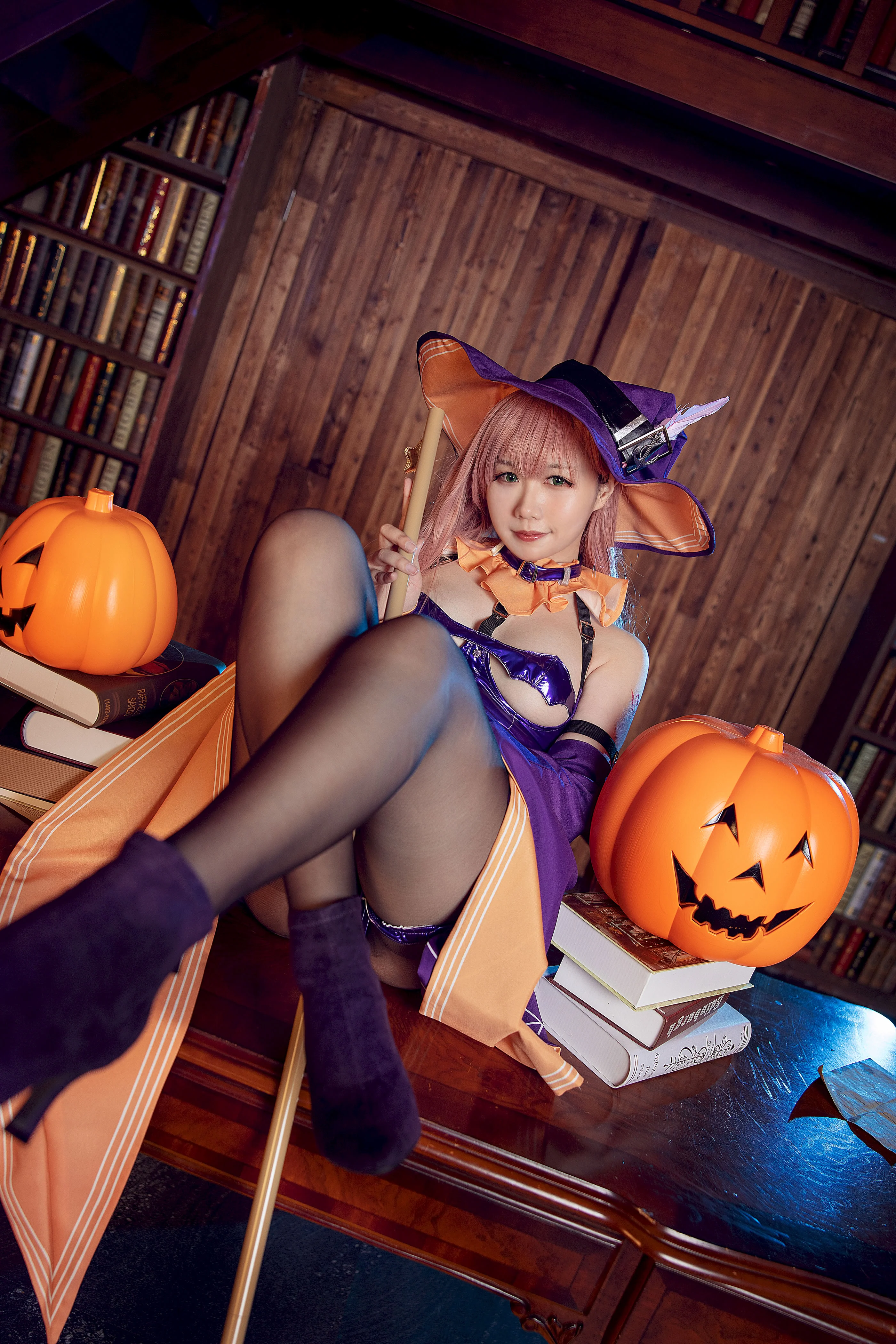 Đọc truyện hentai Tuyển tập Albums siêu phẩm Cosplay - Chap 1176 - Mahua Sauce - Memphis Halloween