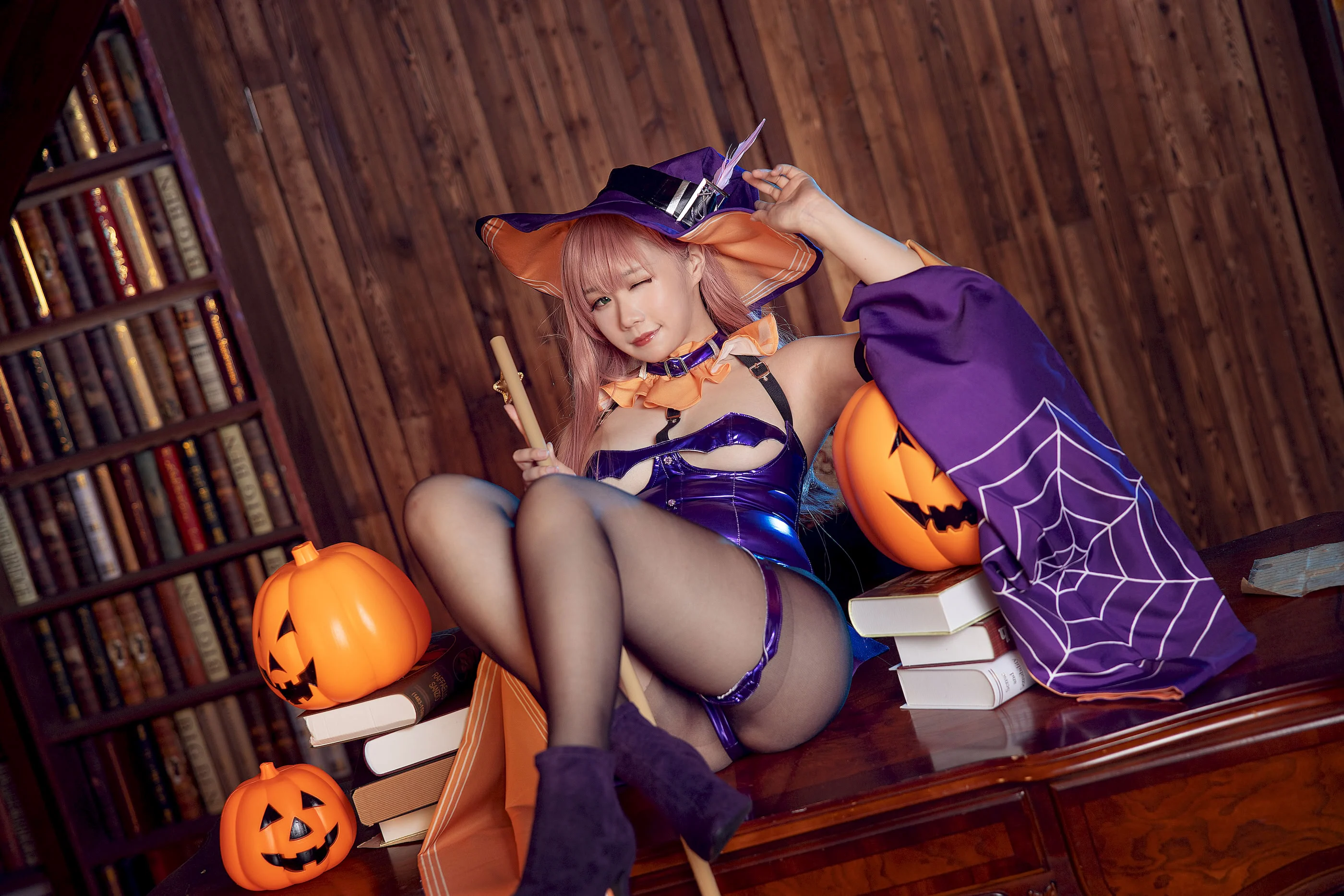 Đọc truyện hentai Tuyển tập Albums siêu phẩm Cosplay - Chap 1176 - Mahua Sauce - Memphis Halloween